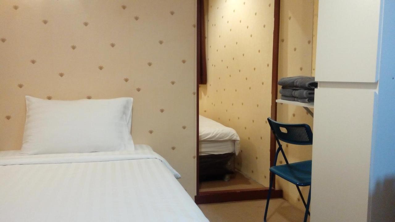 14 1 Khách sạn Bangkok