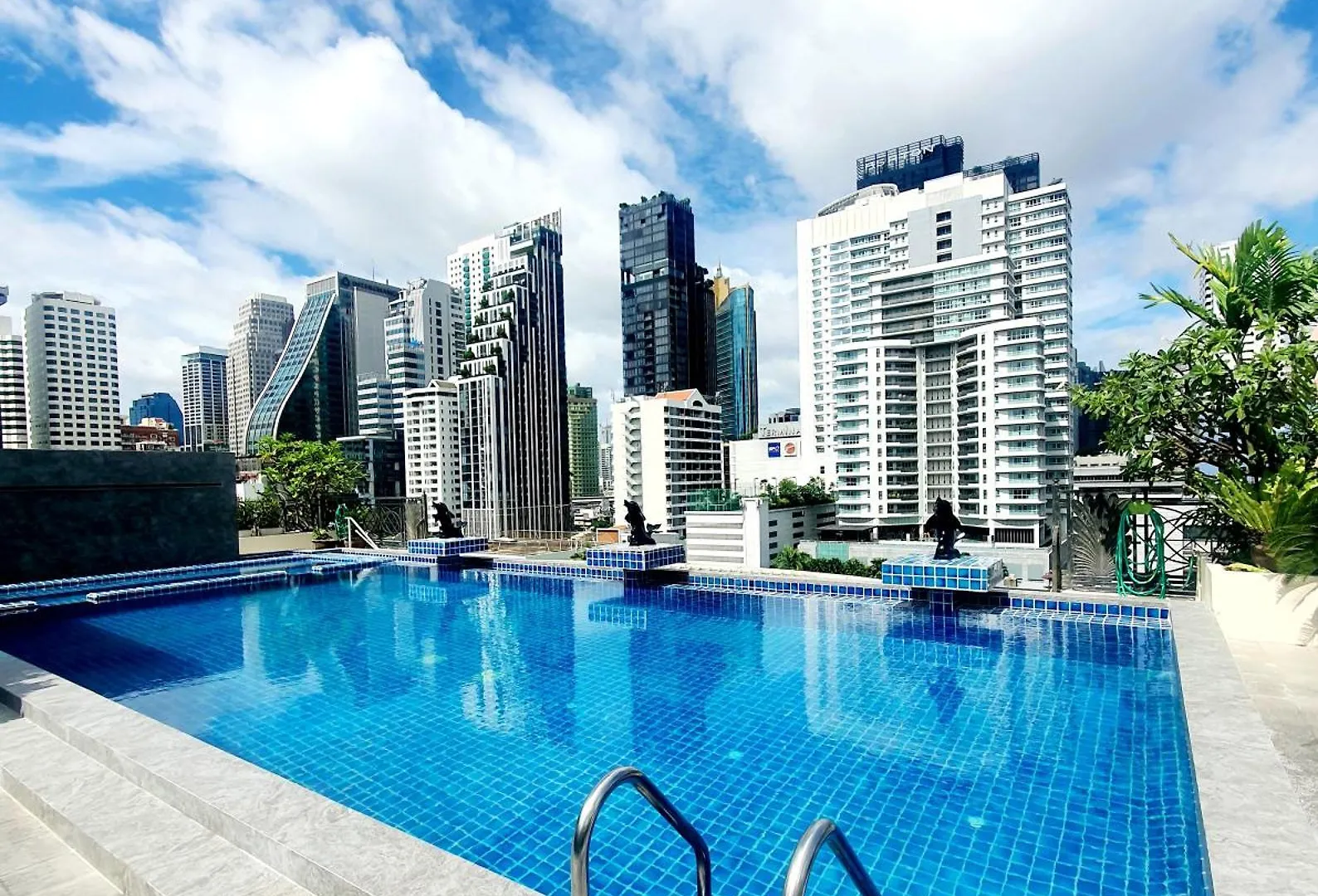 Best Hotels in Bangkok Asoke for Every Traveler